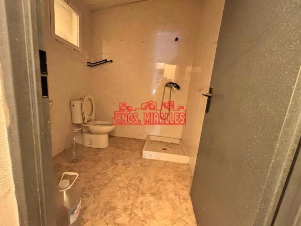 Local en La Hoya-Daimes-El Derramador