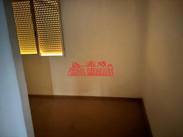 Local en La Hoya-Daimes-El Derramador