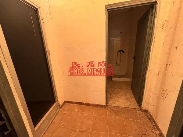 Local en La Hoya-Daimes-El Derramador