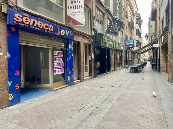 Local en calle Pere Ibarra