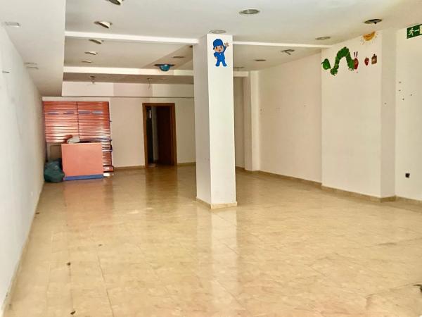 Local en calle Pere Ibarra