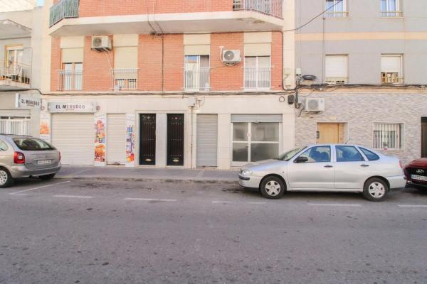 Local en calle Esperidion Porta Requesens