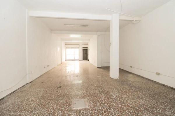 Local en calle Esperidion Porta Requesens