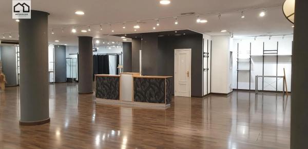 Local en Barrio Carrús Este