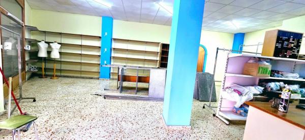 Local en calle Jordi Joan