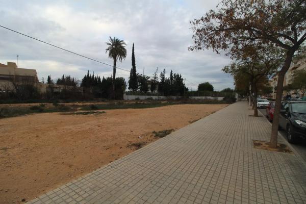 Local en avenida de Jubalcoi, 14