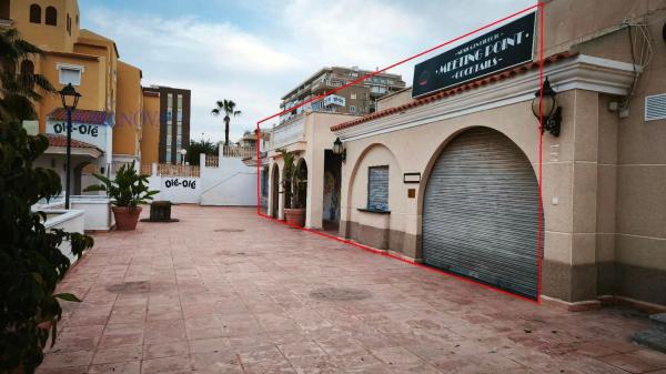 Local en avenida San Bartolome Tir