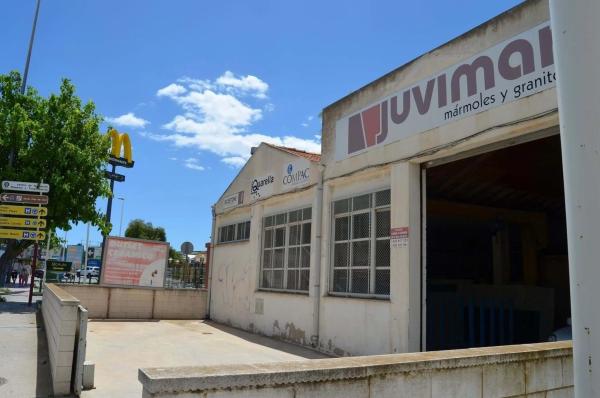 Nave en carretera Elche-Santa Pola