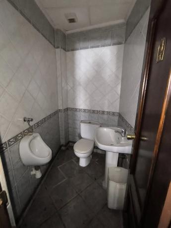 Local en calle Pintor Velazquez, 4