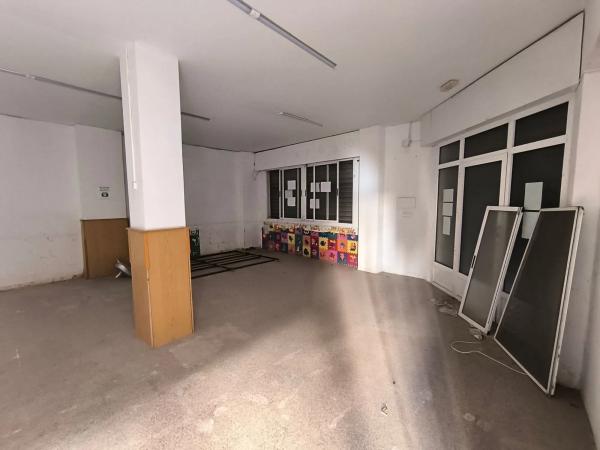 Local en calle Pintor Velazquez, 4