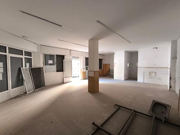 Local en calle Pintor Velazquez, 4