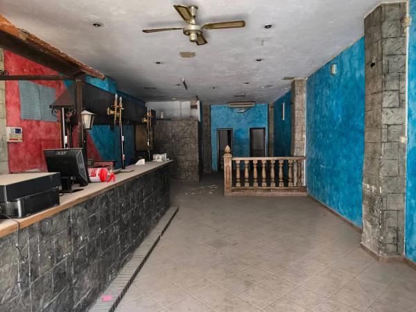 Local en calle Pintor Velazquez, 4