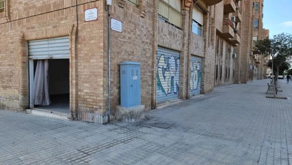 Local en calle Germans Navarro Caracena, 131