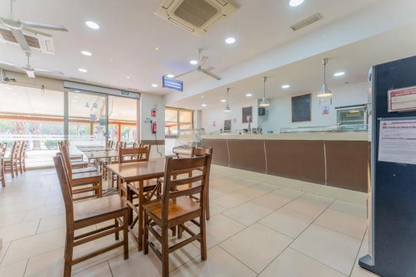 Local en Las Bayas-Asprillas