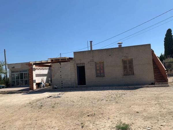 Nave en camino Castilla, 4 ,5