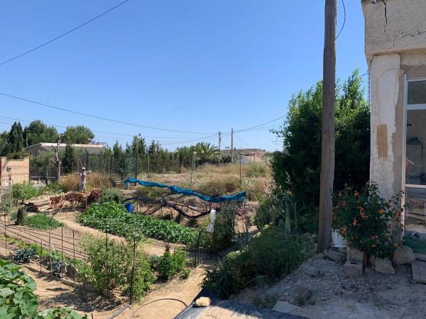 Nave en camino Castilla, 4 ,5