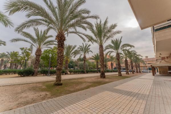 Local en Las Bayas-Asprillas