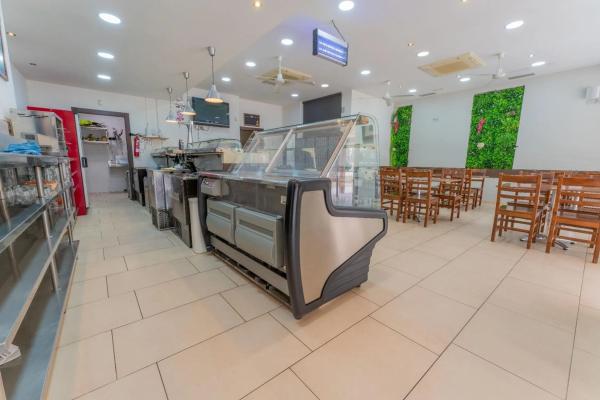 Local en Las Bayas-Asprillas