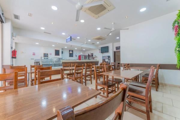 Local en Las Bayas-Asprillas