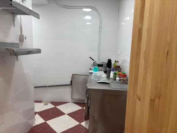 Local en avenida San Bartolome Tir, 24