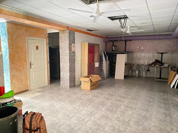 Local en Barrio Carrús Oeste