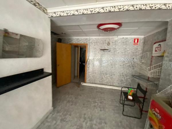 Local en Barrio Carrús Oeste