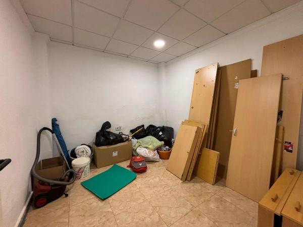 Local en Barrio Carrús Este