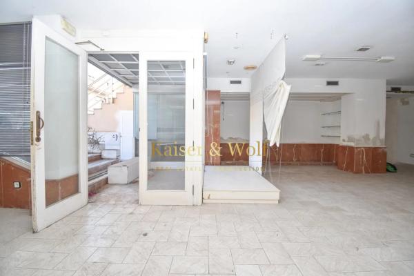 Local en plaza Maestro Quislant