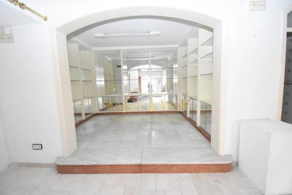 Local en plaza Maestro Quislant