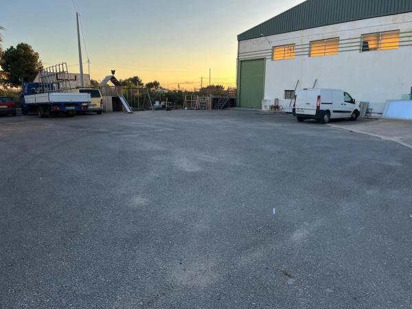 Nave en Algoda-Matola-Llano de San José