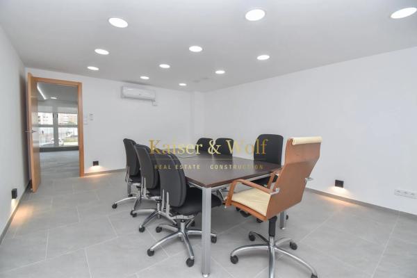 Local en calle Doctor Gabino Mira