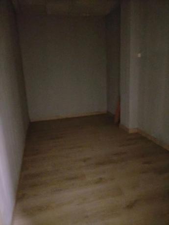 Local en calle Felipe Moya, 58