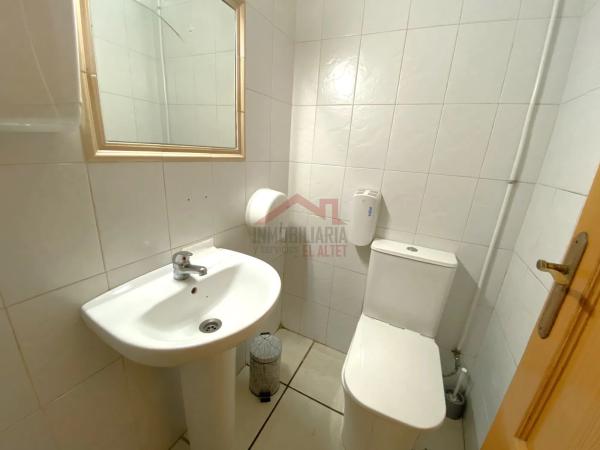 Local en avenida Sant Francesc