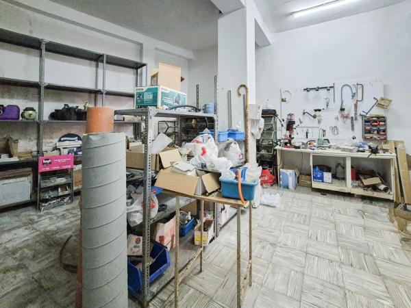 Local en calle Guillem Santacilia