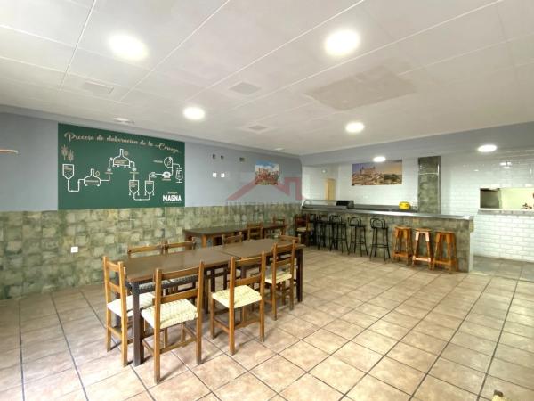 Local en avenida Sant Francesc