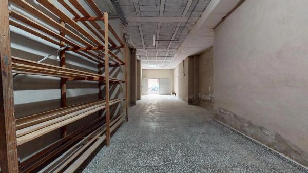 Local en avenida Canalejas