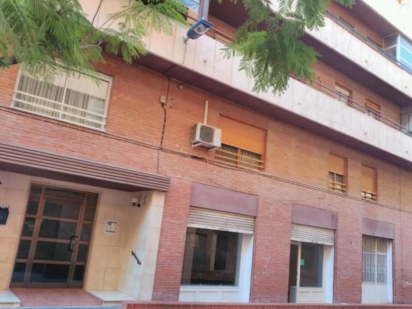 Local en travesía Mar Mediterrane