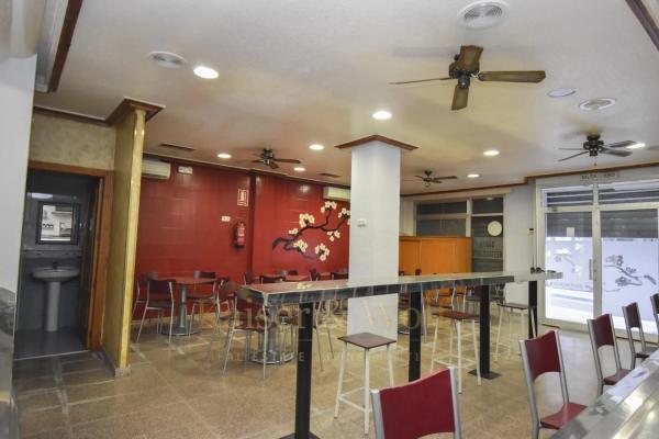 Local en calle Verónica, 30