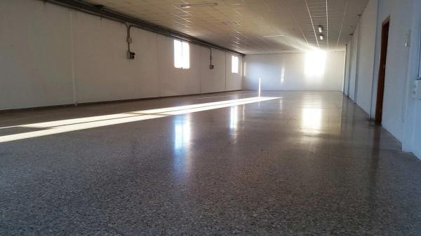 Nave en Barrio San Crispín