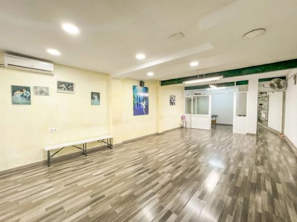 Local en calle Mariano Luiña