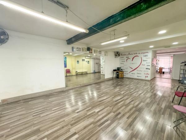 Local en calle Mariano Luiña