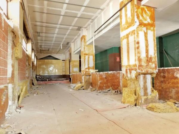 Local en avenida Alcalde Francisco Conejero Bas, 1