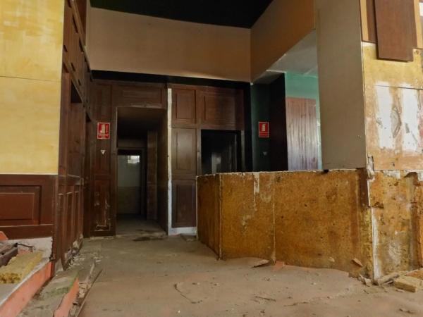 Local en avenida Alcalde Francisco Conejero Bas, 1