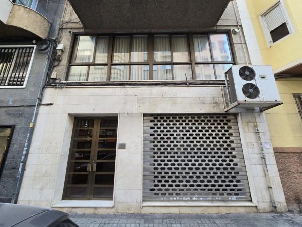 Local o nave en calle Blas Valero