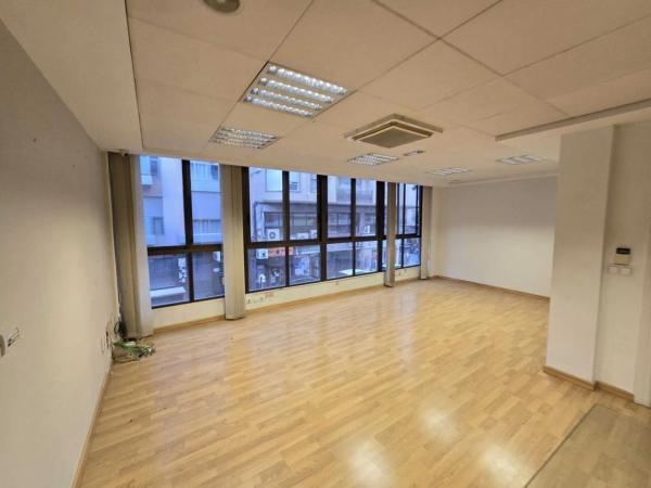 Local o nave en calle Blas Valero