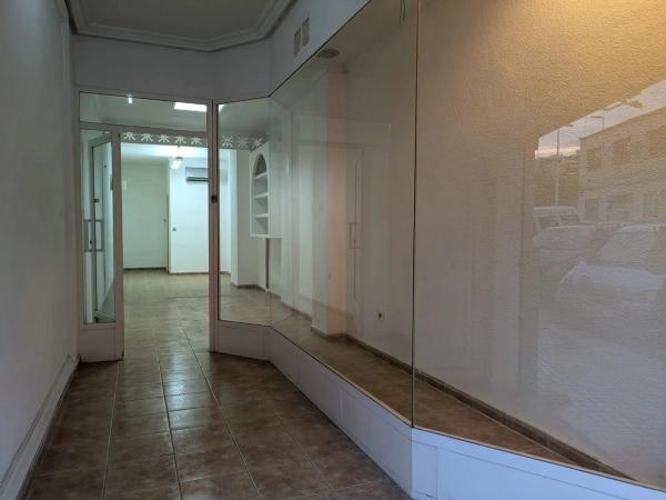 Local en Barrio San Crispín