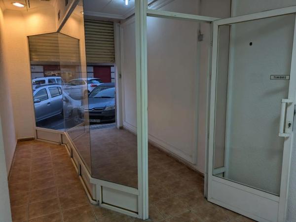 Local en Barrio San Crispín