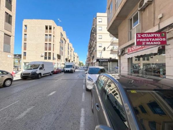 Local en calle Francisco Vicente Rodriguez