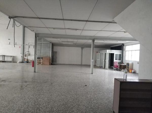 Nave en Barrio San Crispín