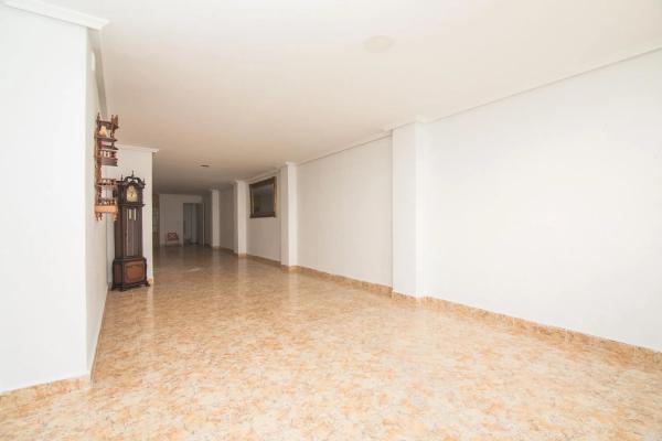 Local en La Hoya-Daimes-El Derramador